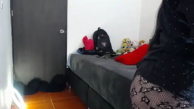 Snapshot of lili_peach chatting on 04.17.26 lili peach online show from 04.17.26
