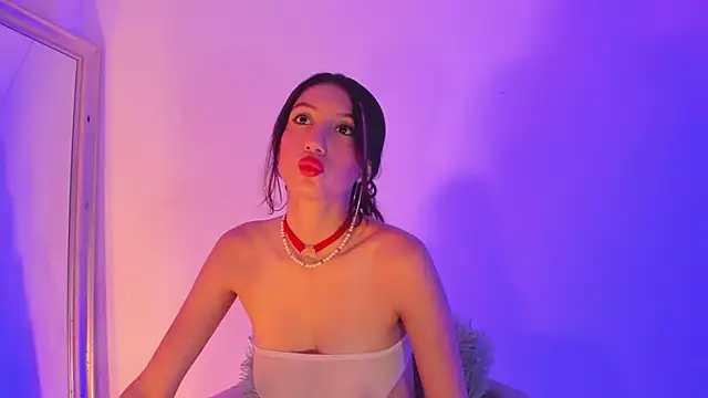 Snapshot of LyaEvanss chatting on 10.18.25 LyaEvanss online show from 10.18.25