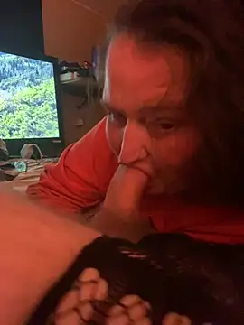 Snapshot of WilldoPita chatting on 02.13.25 WilldoPita online show from 02.13.25