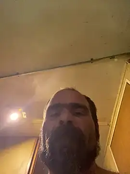 Snapshot of WilldoPita chatting on 02.15.25 WilldoPita online show from 02.15.25