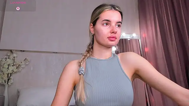 Erika Carpenter online show from 04.08.26