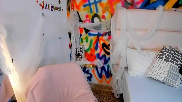 Liana Bernocchi online show from 09.29.25