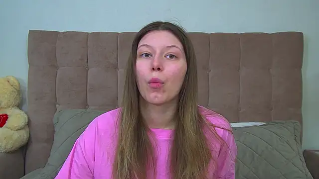 Snapshot of LiliaBianka chatting on 02.16.26 LiliaBianka online show from 02.16.26