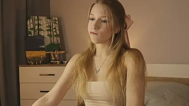 AliceLebel online show from 11.28.25