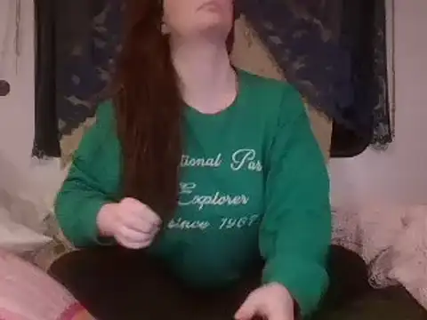 Snapshot of emerieskye20 chatting on 01.25.25 emerieskye20 online show from 01.25.25