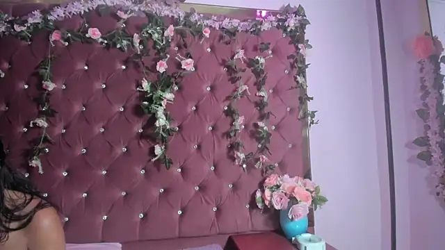 MaddyHudson online show from 06.12.26