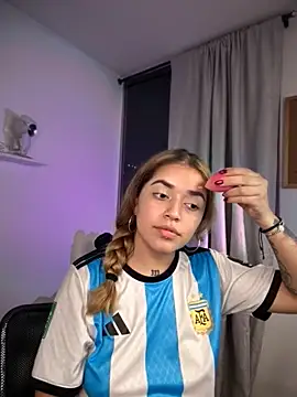 Snapshot of JoselinFlower_ chatting on 11.25.25 JoselinFlower online show from 11.25.25