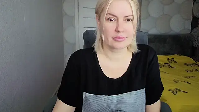 Snapshot of natusik chatting on 05.30.26 natusik online show from 05.30.26