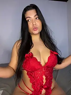 Snapshot of DashaStar chatting on 02.16.25 DashaStar online show from 02.16.25