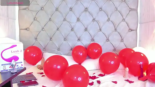 leigh-angels online show from 02.15.25