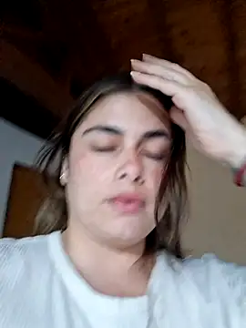 Juliietha servas online show from 10.02.25