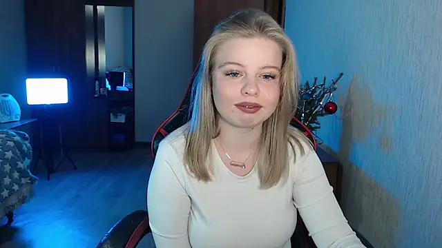 Snapshot of Angelic_Lika chatting on 12.31.24 Angelic Lika online show from 12.31.24