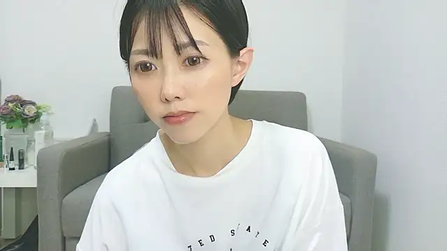 Snapshot of --mami-- chatting on 07.18.26 --mami-- online show from 07.18.26