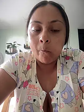 Snapshot of Sol_biglips chatting on 02.06.25 Sol biglips online show from 02.06.25