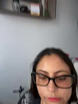 Snapshot of Sol_biglips chatting on 03.05.25 Sol biglips online show from 03.05.25