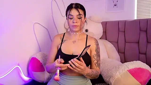 SophiaKarson online show from 11.23.25