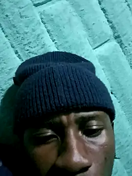 HandsomeBuoyy21 online show from 04.12.26