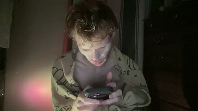 Snapshot of Mikeswanston chatting on 12.05.25 Mikeswanston online show from 12.05.25