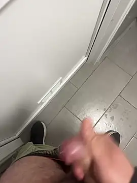 Snapshot of _themask_ chatting on 01.27.25 themask online show from 01.27.25