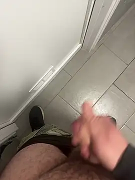 Snapshot of _themask_ chatting on 01.27.25 themask online show from 01.27.25