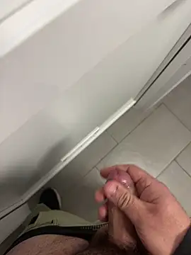 Snapshot of _themask_ chatting on 02.03.25 themask online show from 02.03.25