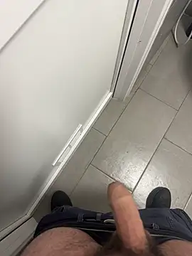 Snapshot of _themask_ chatting on 02.17.25 themask online show from 02.17.25