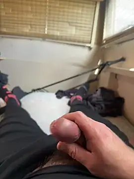 Snapshot of _themask_ chatting on 02.28.25 themask online show from 02.28.25