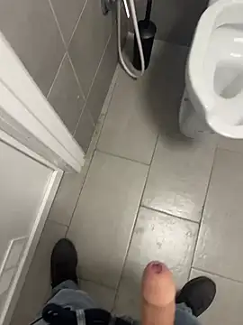 Snapshot of _themask_ chatting on 03.06.25 themask online show from 03.06.25