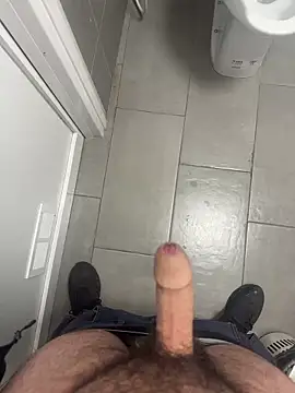 Snapshot of _themask_ chatting on 03.10.25 themask online show from 03.10.25