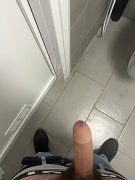 Snapshot of _themask_ chatting on 03.17.25 themask online show from 03.17.25