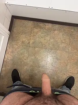 Snapshot of _themask_ chatting on 09.30.25 themask online show from 09.30.25