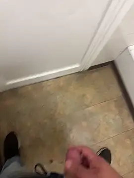 Snapshot of _themask_ chatting on 10.01.25 themask online show from 10.01.25