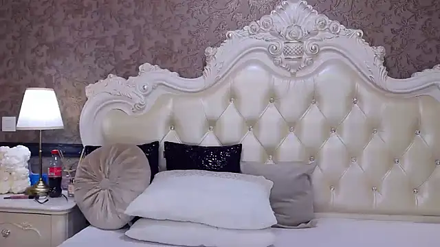 OliveWilson online show from 03.19.25