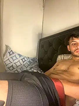 Snapshot of tom_thick chatting on 12.07.24 tom thick online show from 12.07.24