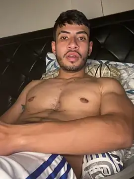 Snapshot of tom_thick chatting on 12.30.24 tom thick online show from 12.30.24