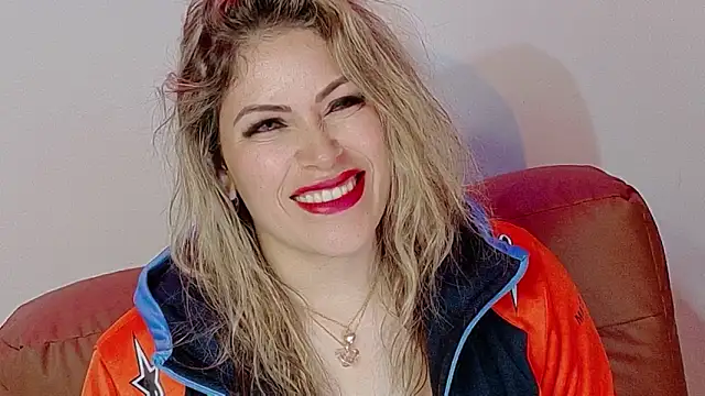 Natalia Montoya online show from 12.17.25