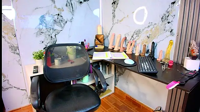 AlixLong online show from 04.15.26