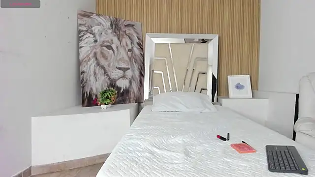 LaurenSnow online show from 04.23.26