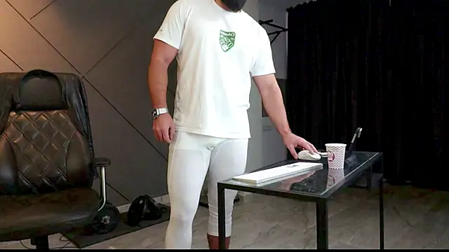 Snapshot of mattmasterss chatting on 01.03.25 mattmasterss online show from 01.03.25