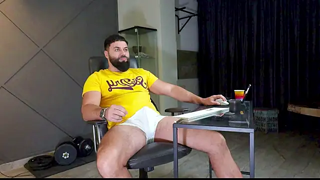 Snapshot of mattmasterss chatting on 01.20.25 mattmasterss online show from 01.20.25