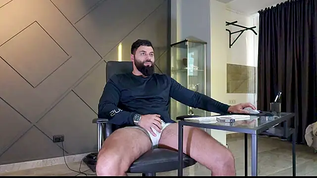 Snapshot of mattmasterss chatting on 01.27.25 mattmasterss online show from 01.27.25