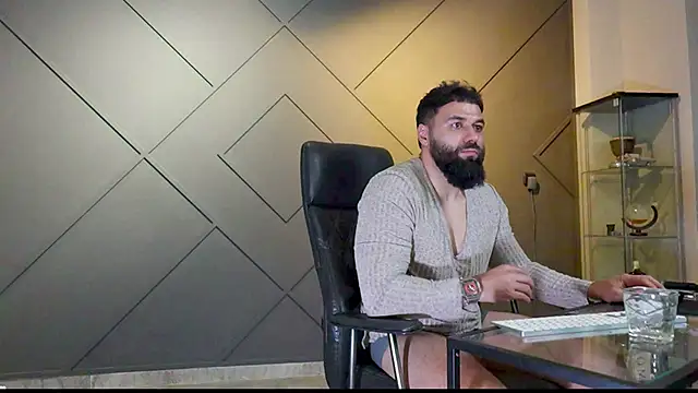 Snapshot of mattmasterss chatting on 02.25.25 mattmasterss online show from 02.25.25