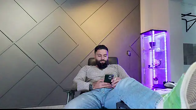 Snapshot of mattmasterss chatting on 03.01.25 mattmasterss online show from 03.01.25