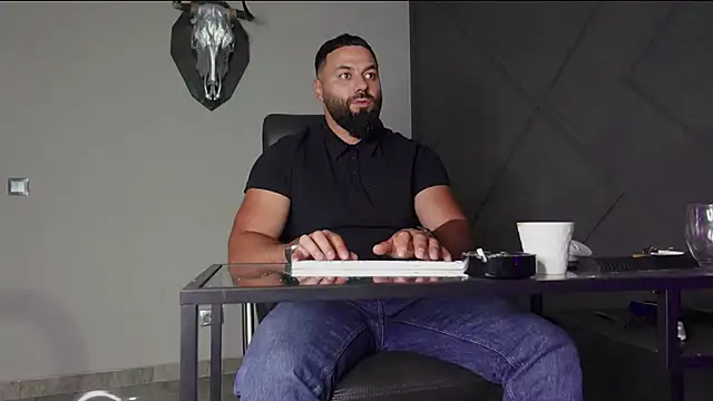 Snapshot of mattmasterss chatting on 09.26.25 mattmasterss online show from 09.26.25