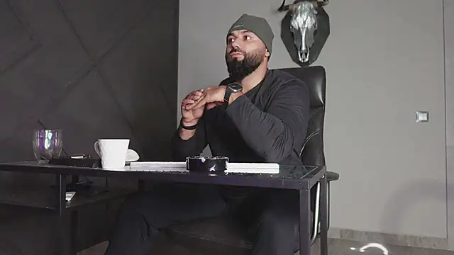 Snapshot of mattmasterss chatting on 09.27.25 mattmasterss online show from 09.27.25