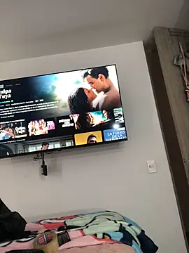 Valeriasaenzz  online show from 02.12.25