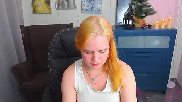 Snapshot of AlicePopsy chatting on 01.19.25 AlicePopsy online show from 01.19.25