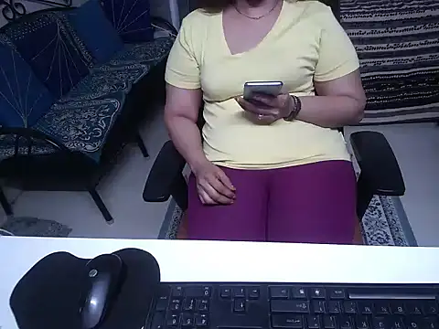 Arushisingh8888 online show from 01.28.25