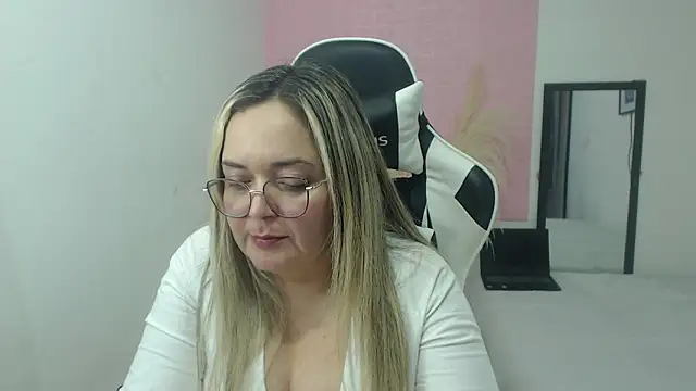 Snapshot of samy_vsn chatting on 06.04.26 samy vsn online show from 06.04.26