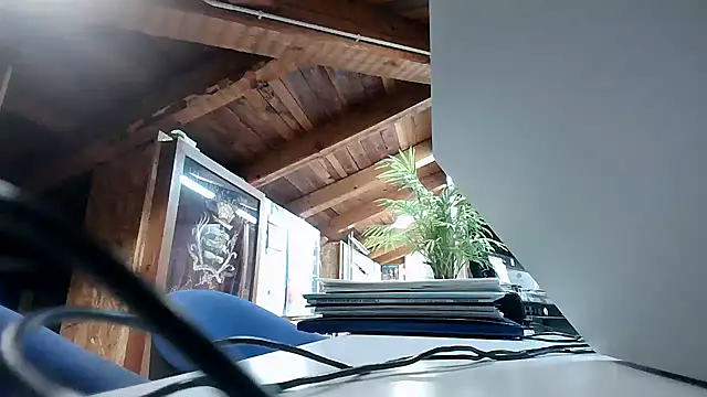 TWENTYONE0021 online show from 07.04.26